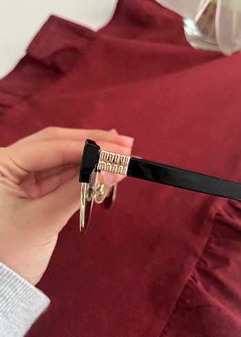 Miu miu güneş gözlüğü - Görsel 2