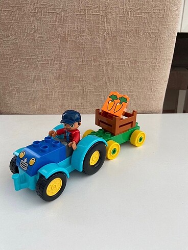 Lego duplo traktör