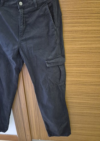 Pull and Bear Kemer Detaylı Gevşek Kesim Kahverengi Kot Pantolon