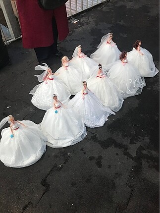Gelinlikli bebek herbiri 50 şer TL