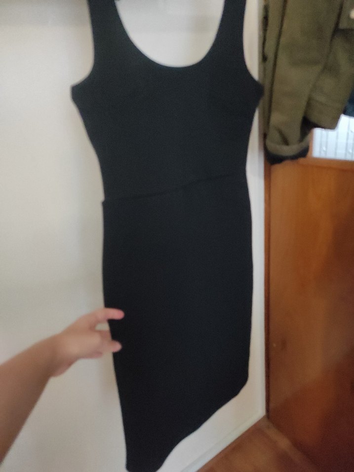 Siyah Sade Kolsuz Midi Elbise - Görsel 3