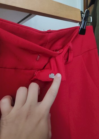 xs Beden Kemer Detaylı Kırmızı Kadın Kumaş Pantolon