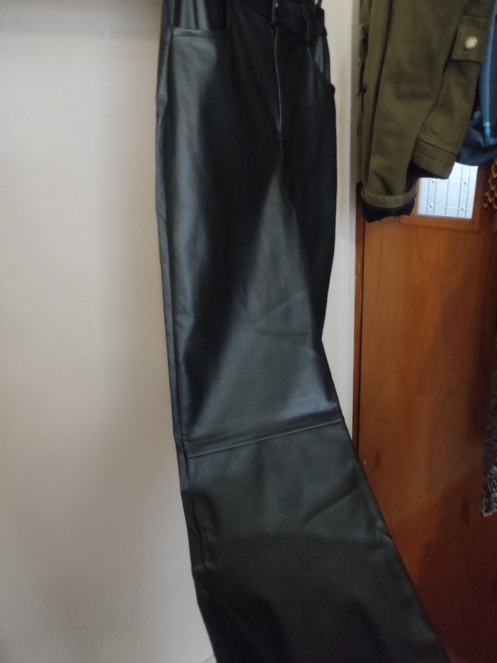 Siyah Deri Kumaş Pantolon - Görsel 4