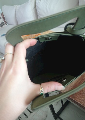 Kadın Haki Süet Püsküllü Çanta - Görsel 4