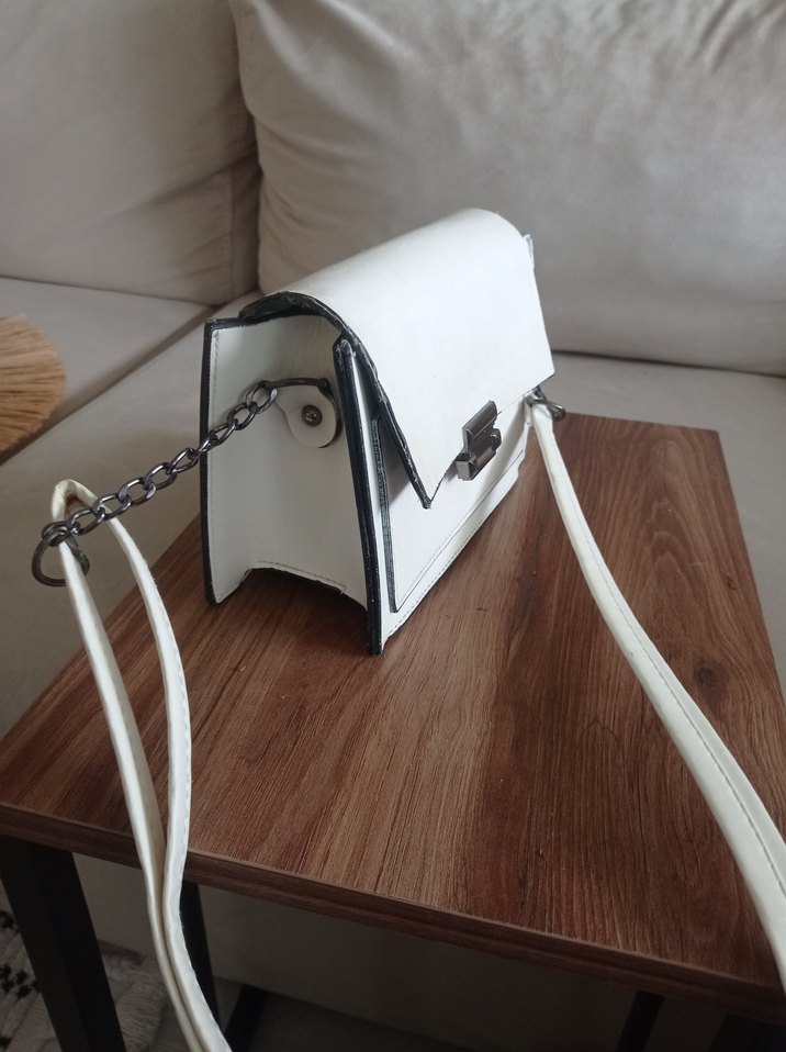 Beyaz Deri Kadın Çanta Tokalı - Görsel 2