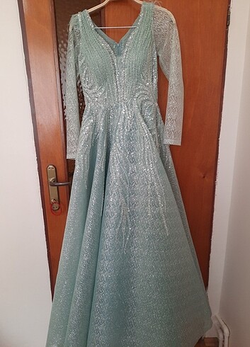 Nişan elbisesi 