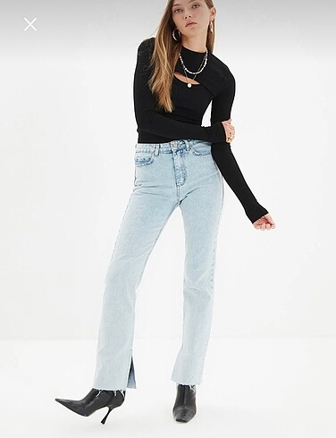 trendyolmilla yırtmaçlı slim flare jeans
