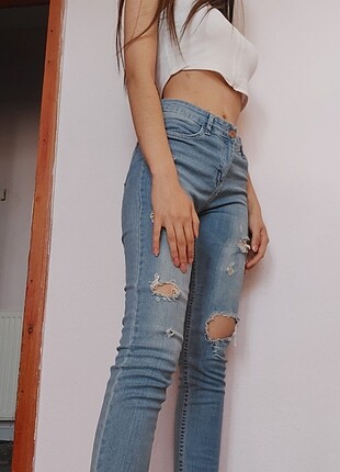 Yırtık jean