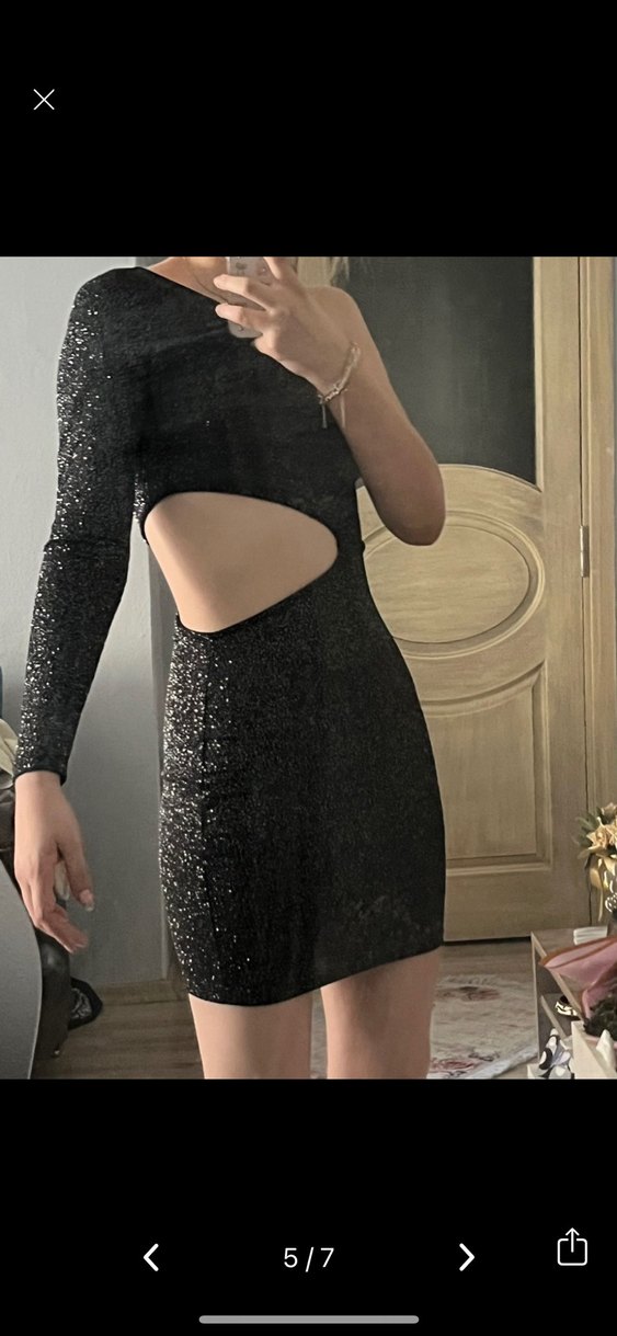 Tek Kollu Parlak Siyah Mini Elbise - Görsel 5