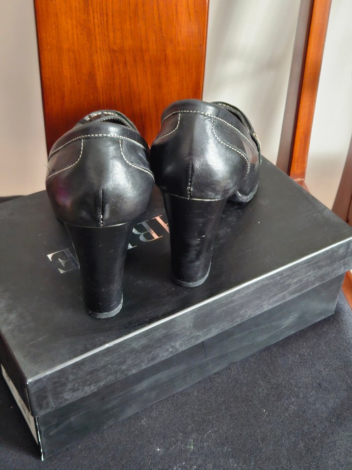 Divarese Klasik Siyah Deri Topuklu  Kadın Ayakkabı - Görsel 3