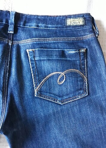32 Beden mavi Renk Mavi jeans