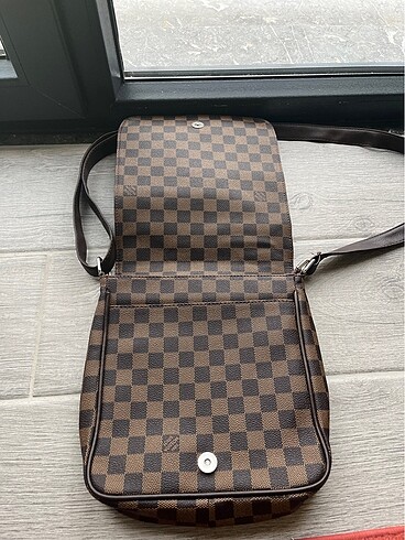Louis Vuitton Postacı çantası