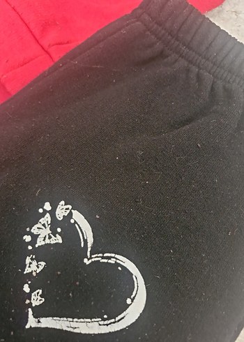 7 Yaş Beden Kız Çocuk Kırmızı Kapüşonlu Sweatshirt ve Siyah Eşofman Altı