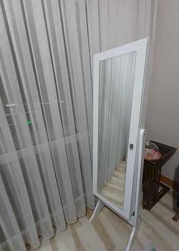 Ikea aynalı takı dolabı