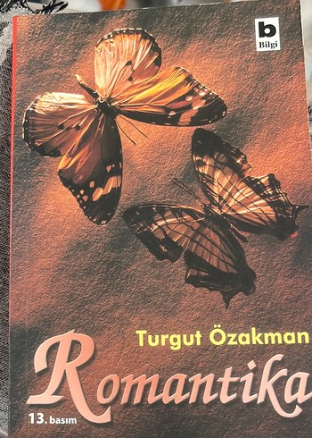 Turgut Özakman Romantika Kitap