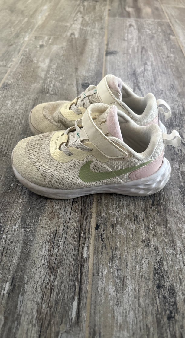 Kız Çocuk Beyaz Cırtlı Spor Ayakkabı - Görsel 2