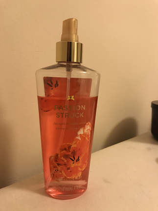 Victoria secret passion struck body mist