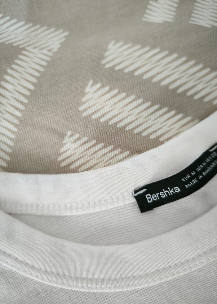 Bershka beyaz tshirt - Görsel 2