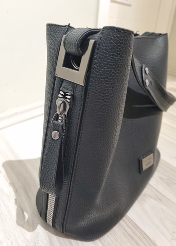 Siyah Deri Kadın Çanta Fermuarlı - Görsel 4