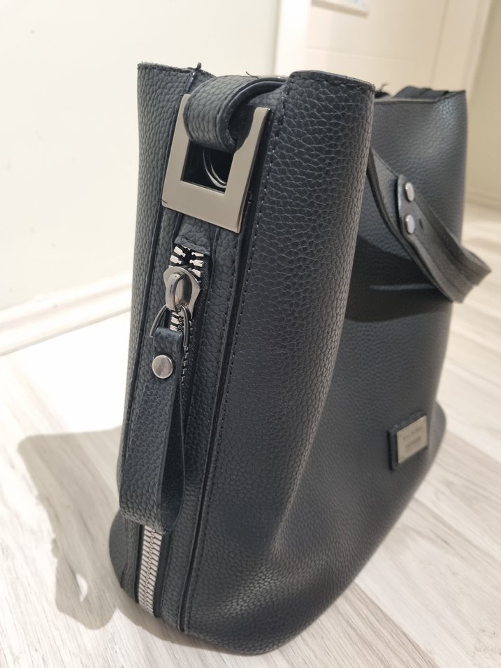 Siyah Deri Kadın Çanta Fermuarlı - Görsel 4