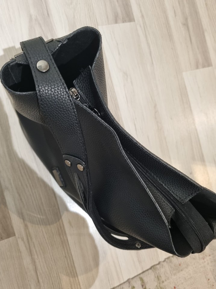 Siyah Deri Kadın Çanta Fermuarlı - Görsel 3