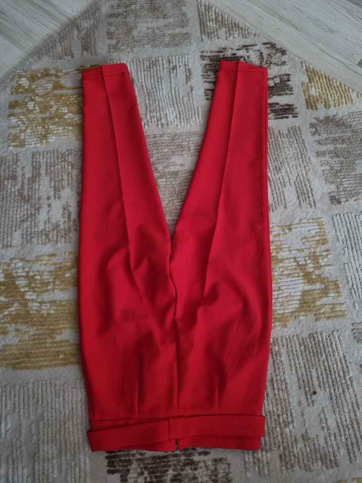 Kemer Detaylı Kırmızı Kadın Kumaş Pantolon - Görsel 3