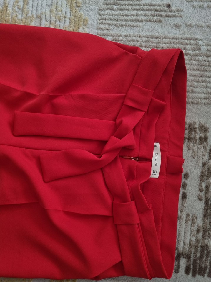 Kemer Detaylı Kırmızı Kadın Kumaş Pantolon - Görsel 2