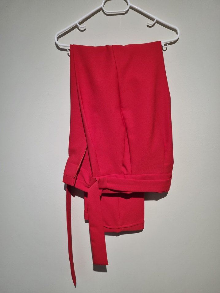 Kemer Detaylı Kırmızı Kadın Kumaş Pantolon - Görsel 4