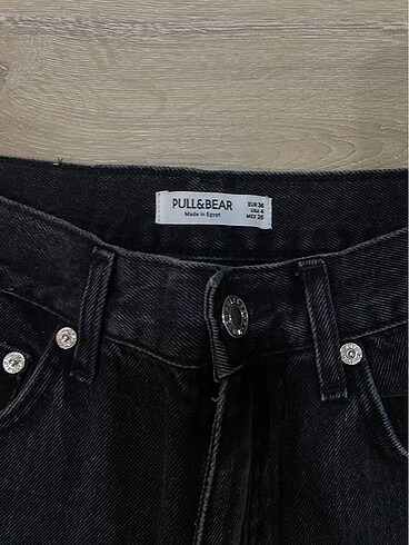 s Beden siyah Renk Pullandbear paçası yırtmaçlı jean
