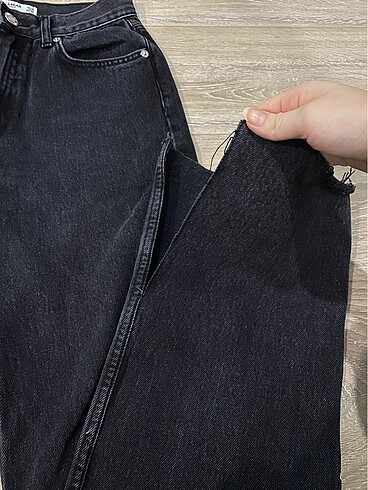 Pull and Bear Pullandbear paçası yırtmaçlı jean