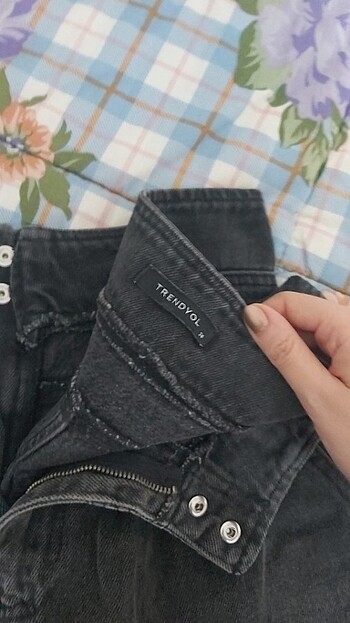 34 Beden siyah Renk Yüksek Bel Trendyol Jean