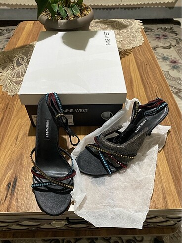 Nine west nedda