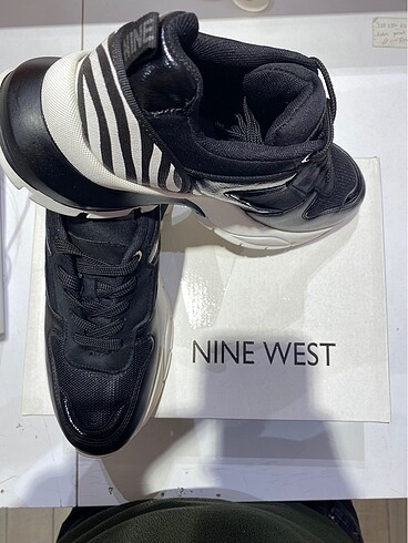 Nine west