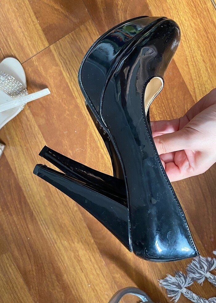 Topuklu ayakkabı - Görsel 4