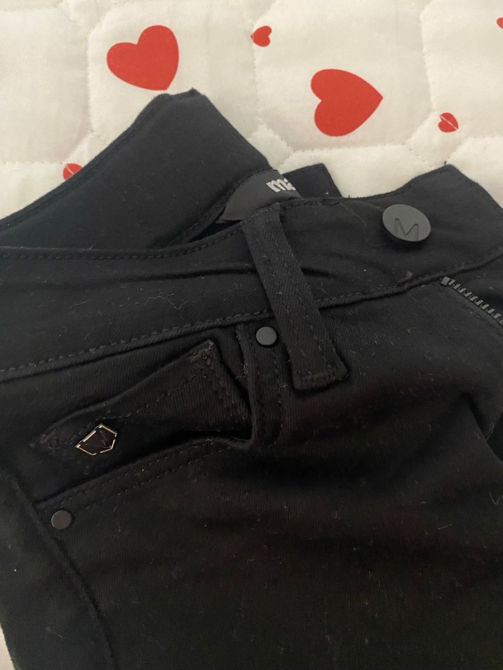 Düğmeli Siyah Dar Kesim Kadın Kot Pantolon - Görsel 2