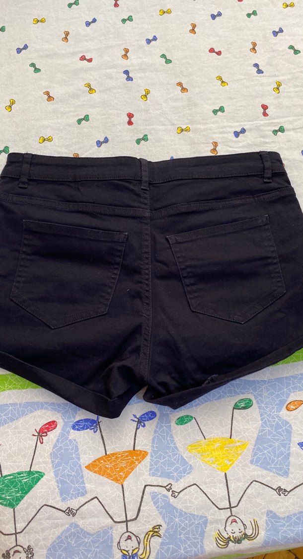 H&M Siyah Mini Şort - Görsel 3