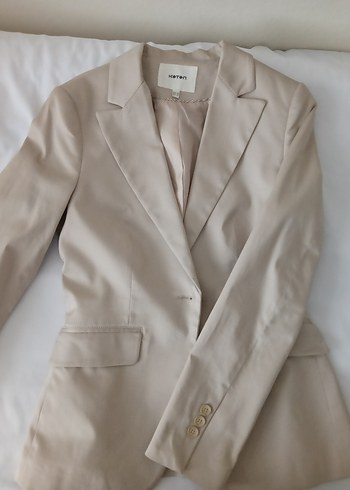 Bej Düğmeli Kadın Blazer Ceket