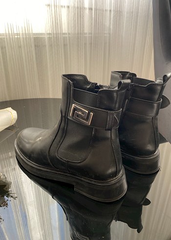 Deichmann Siyah Deri Tokalı Kadın Botu - Görsel 2