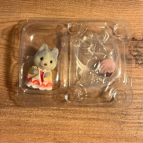 sylvanian families baking party blind bag