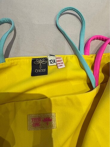 BG Store Bg&store bikini. Kalıbı küçüktür 9-10 yaşa uygun