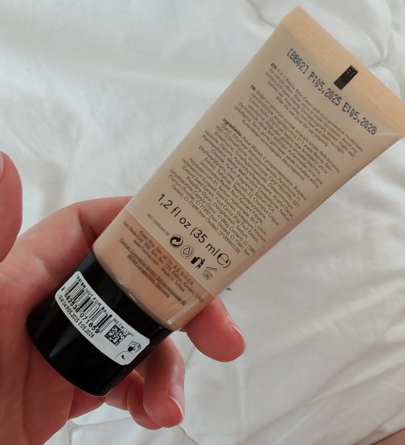 Flormar Mat Bitişli BB Krem 002 Fair-Light - Görsel 2