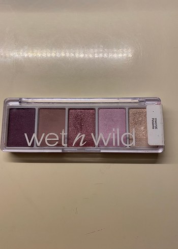 Wet n wild
