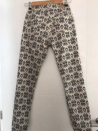 Desenli Zara pantolon