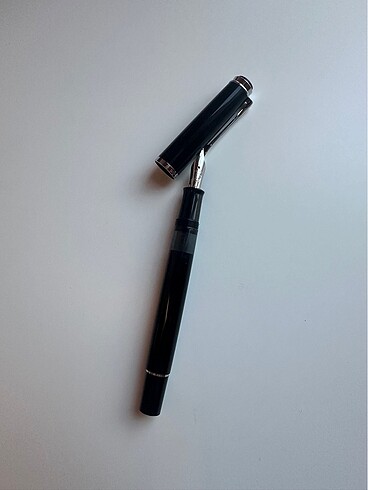  Pelikan M205