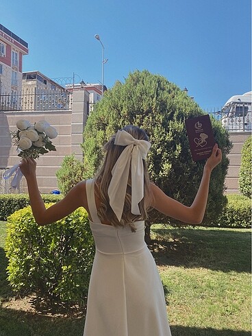 Beyaz nikah elbisesi
