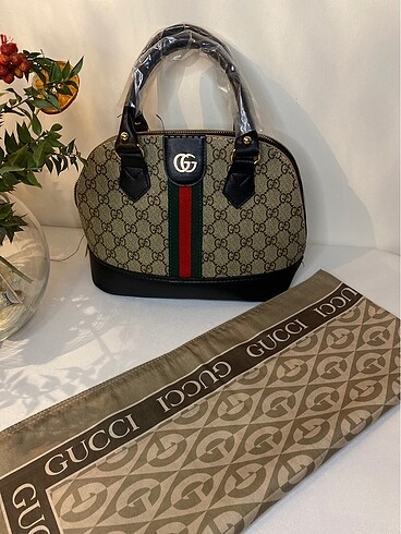 Guccı şal çanta kombin