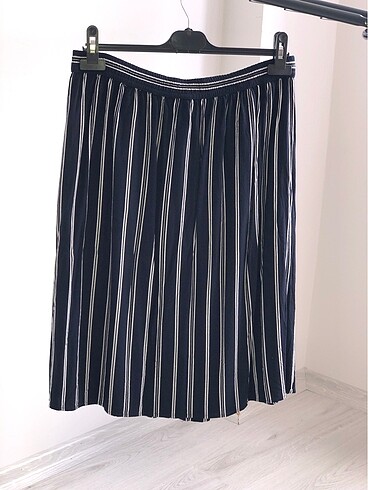 Midi diz kapağı boyunda etek - Görsel 2