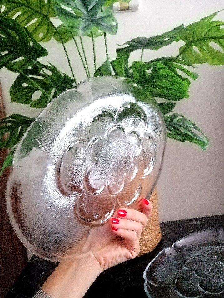 Şeffaf Çiçek Desenli Cam Tabak - Görsel 3