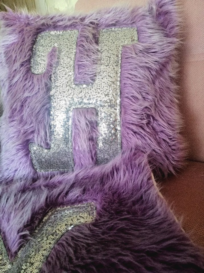 Lila Peluş Payetli Kırlent - Görsel 5