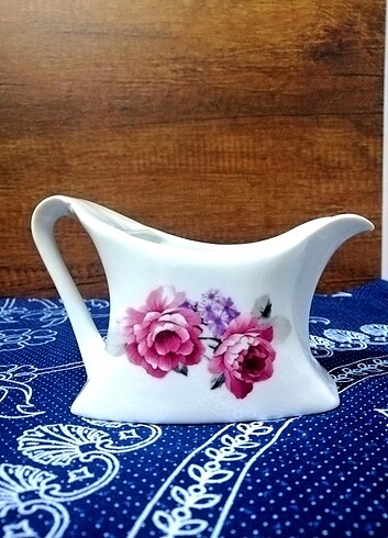 Çiçekli Vintage Porselen Sütlük&Sosluk 
